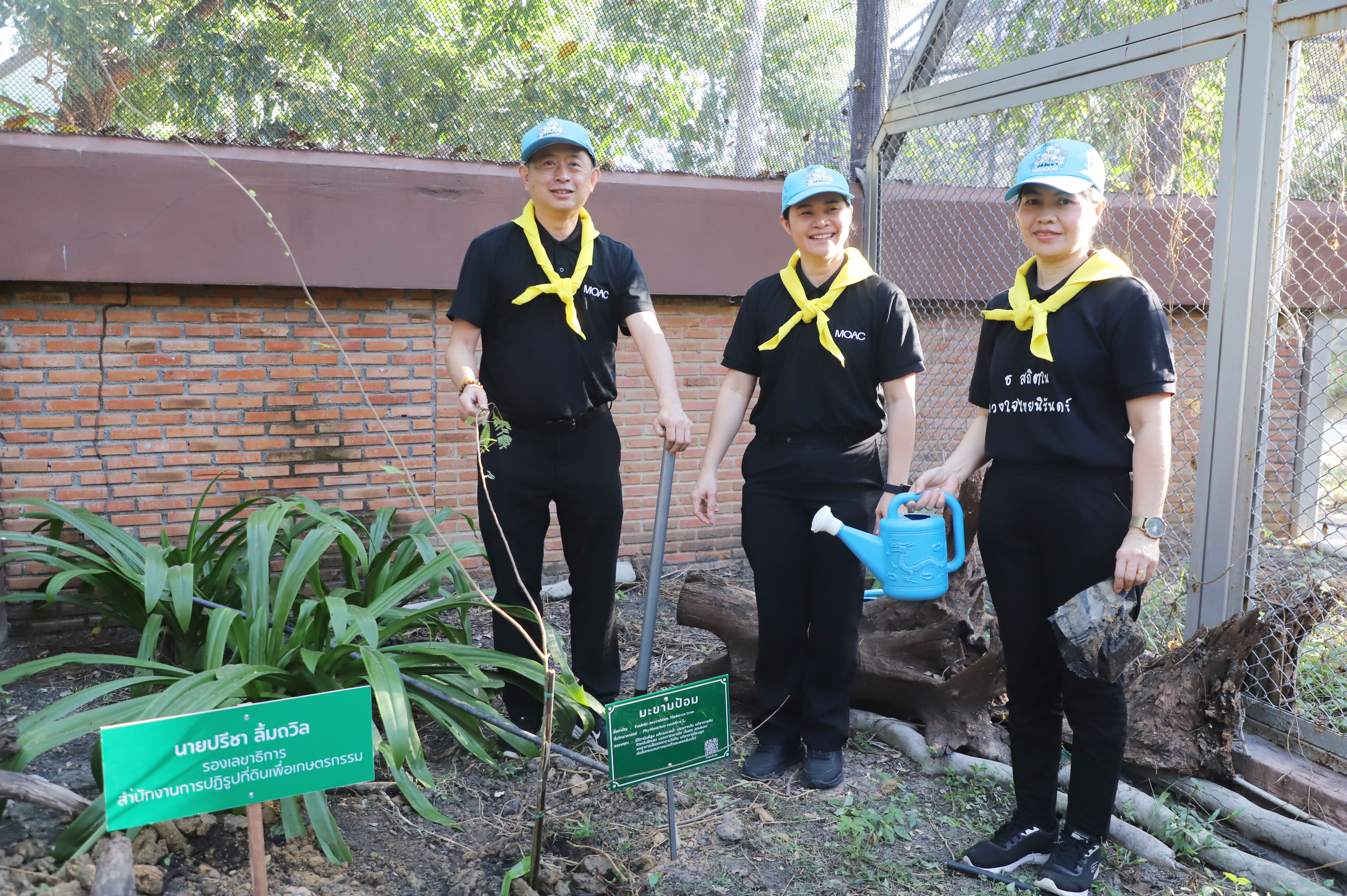 title - ส.ป.ก. เข้าร่วมโครงการจิตอาสาพัฒนา กระทรวงเกษตรและสหกรณ์ “เราทำความดี ด้วยหัวใจ” เนื่องในโอกาสวันคล้ายวันพระบรมราชสมภพ พระบาทสมเด็จพระบรมชนกาธิเบศร มหาภูมิพลอดุลยเดชมหาราช บรมนาถบพิตร วันชาติ และวันพ่อแห่งชาติ 5 ธันวาคม 2568